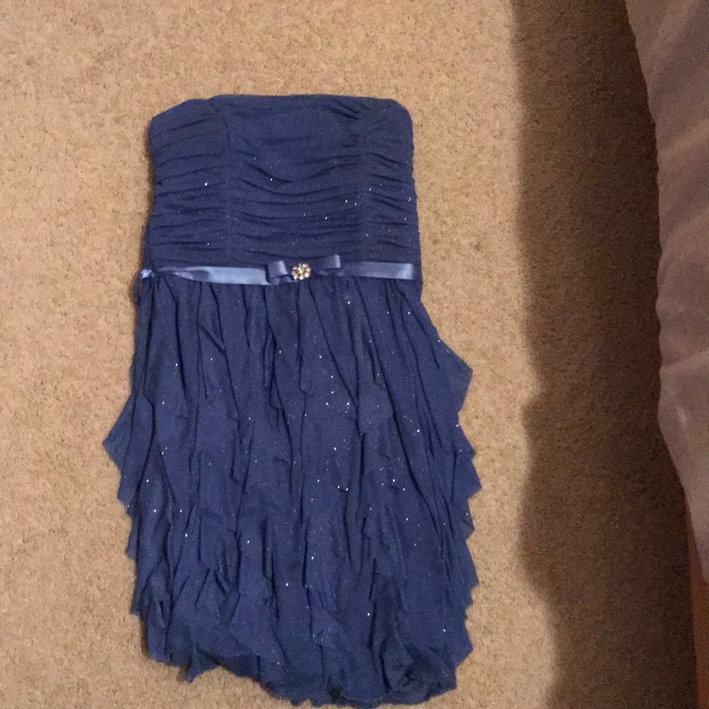 A blue strapless dress